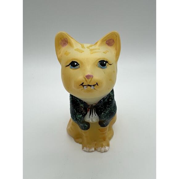 Fenton Custard Glass Halloween Cat Figurine 3.5” Hand Painted Vampire Dracula - Picture 1 of 8